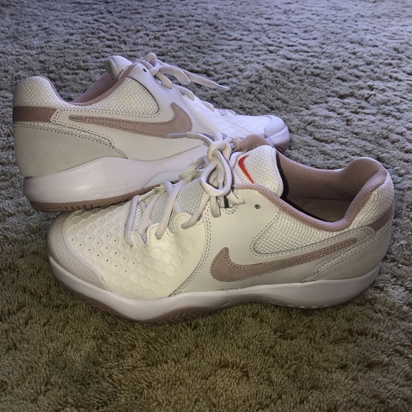 Nike Air Zoom Resistance Size 8.5 Womens - Picture 2 of 5